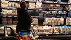 There's a shocking disparity between how high income and low income earners feel about the economy