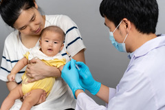 Few Babies Getting RSV Antibody Shot, Study Says